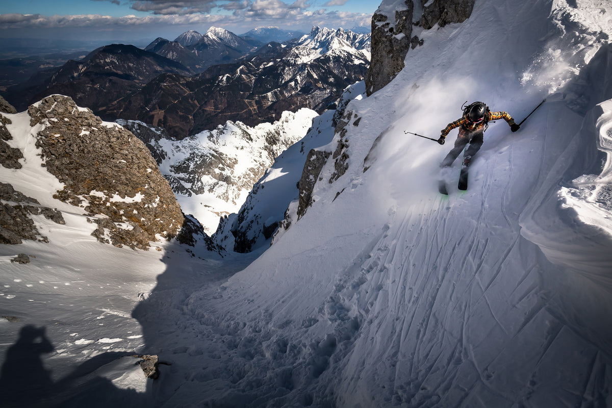 photo-wallpaper-drop-into-couloir-x