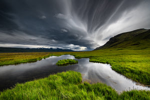 photo-wallpaper-stormy-iceland-lake-x