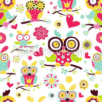 patterned-wallpaper-owl-family