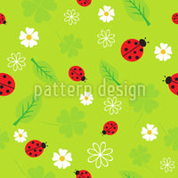 patterned-wallpaper-ladybug-luck