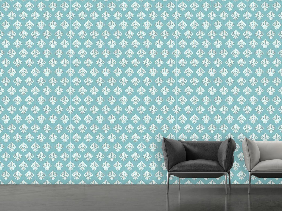 patterned-wallpaper-lady-de-winter