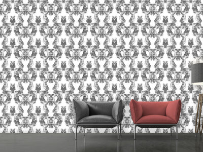 patterned-wallpaper-the-lady-wears-black