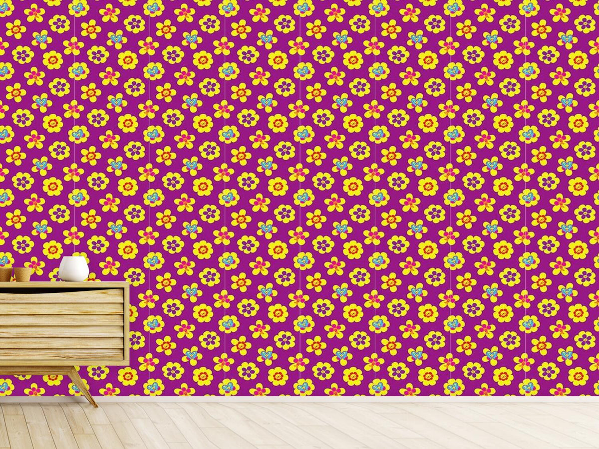 patterned-wallpaper-friendly-flowers