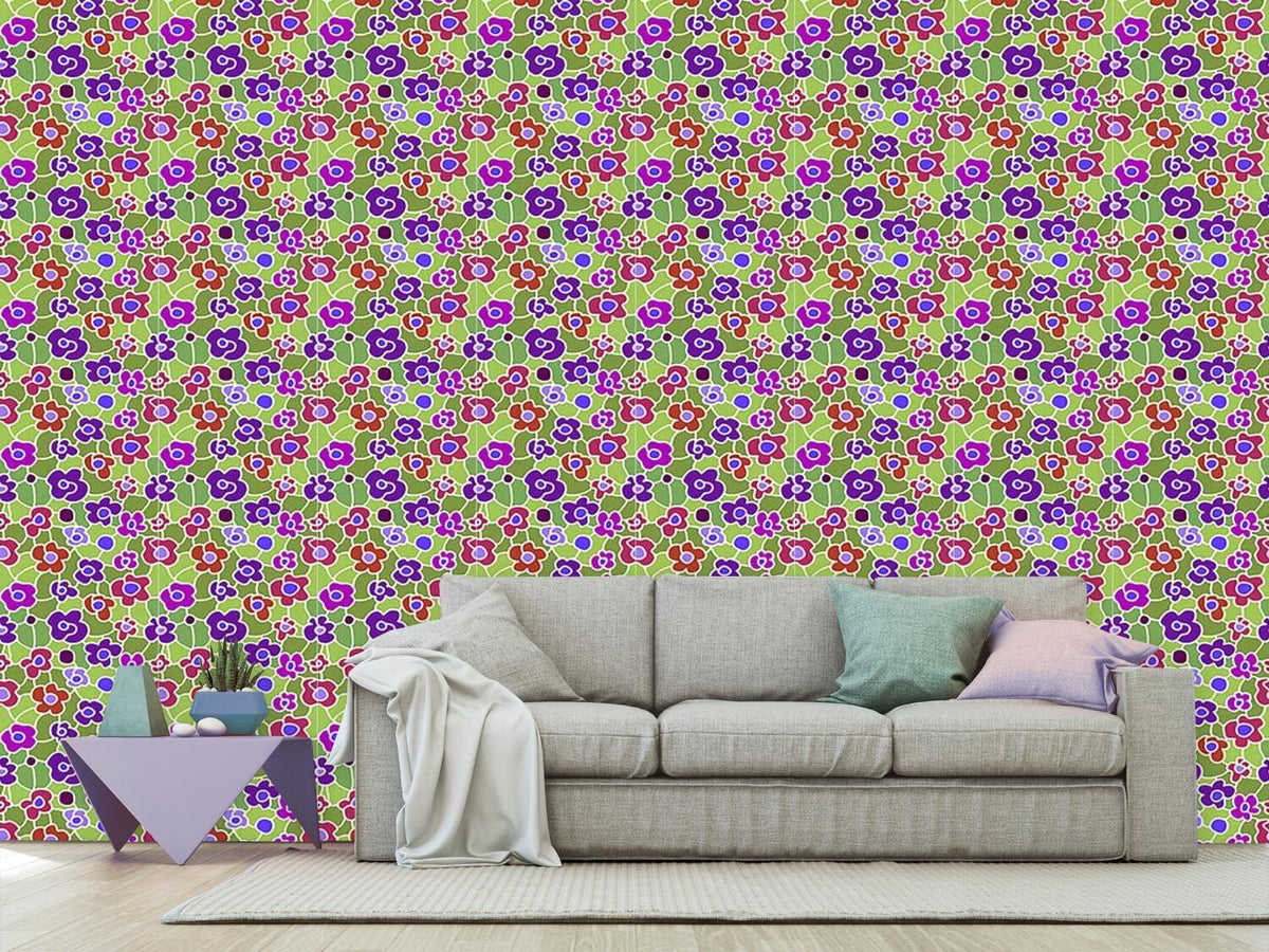 patterned-wallpaper-meadow