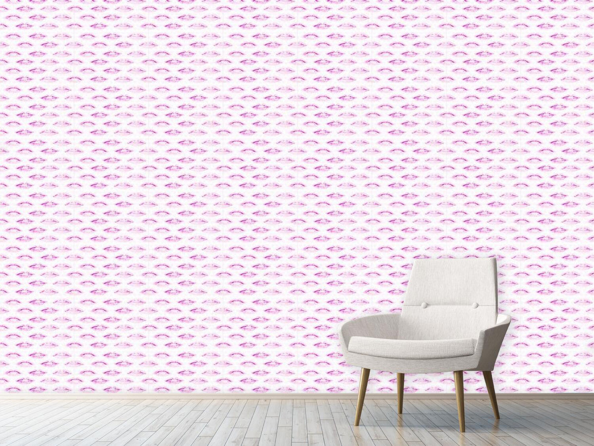 patterned-wallpaper-the-first-kiss