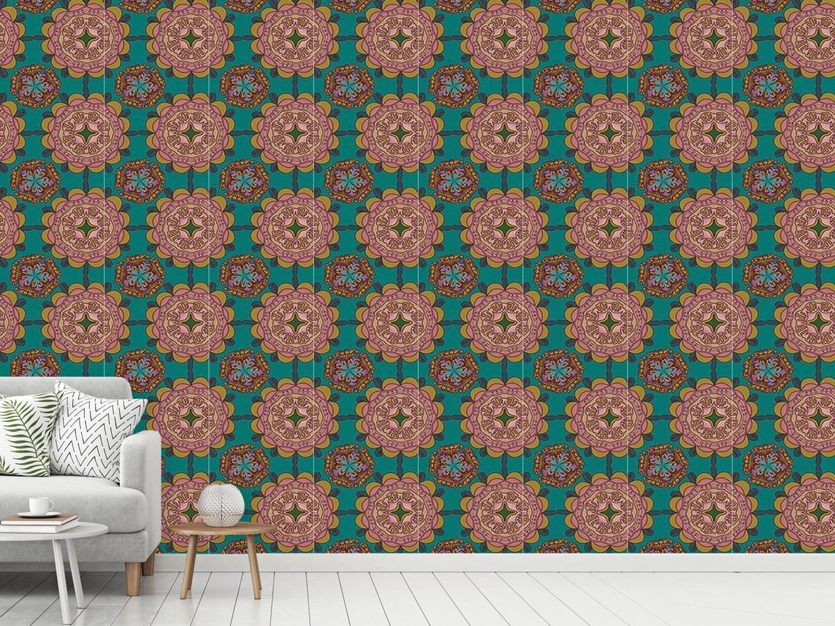 patterned-wallpaper-vintage-carnation-fantasy