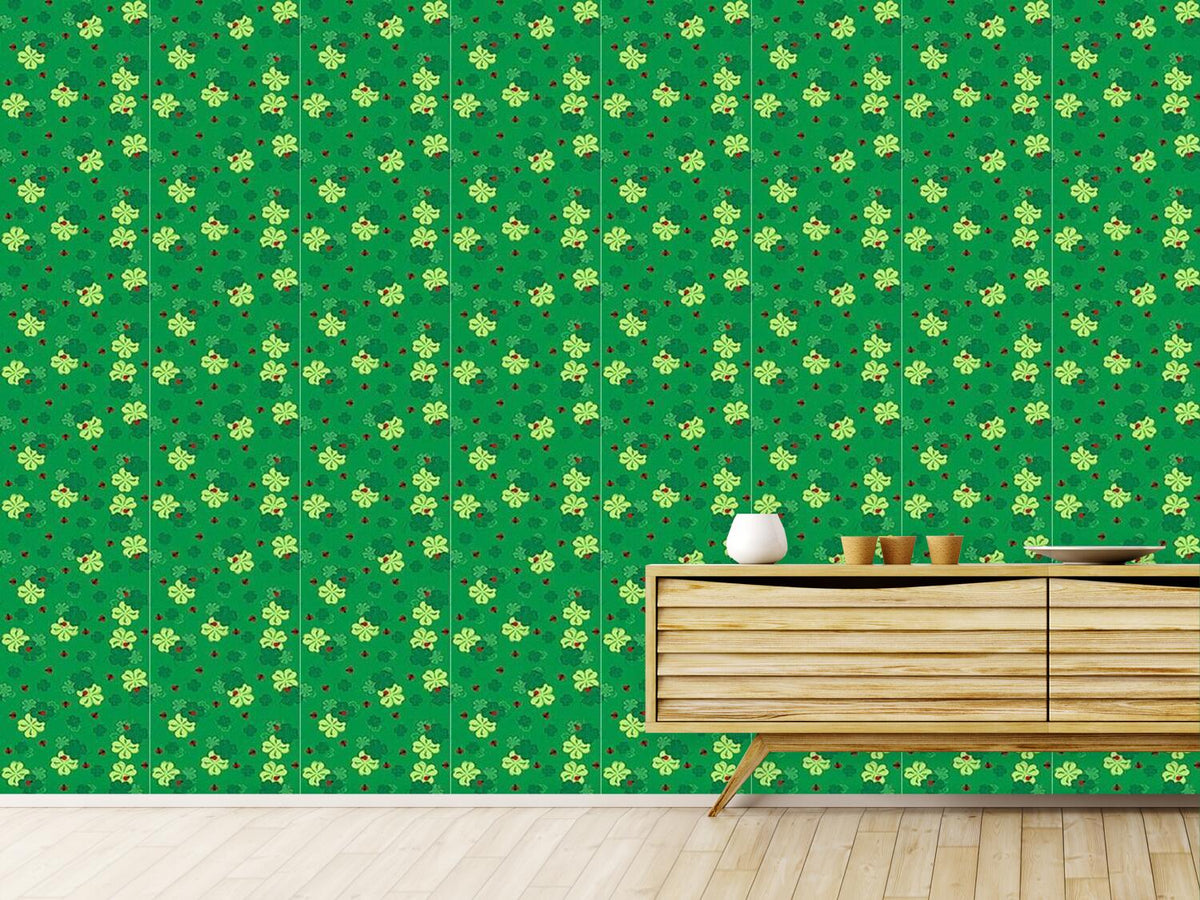 patterned-wallpaper-good-luck-lady-bug