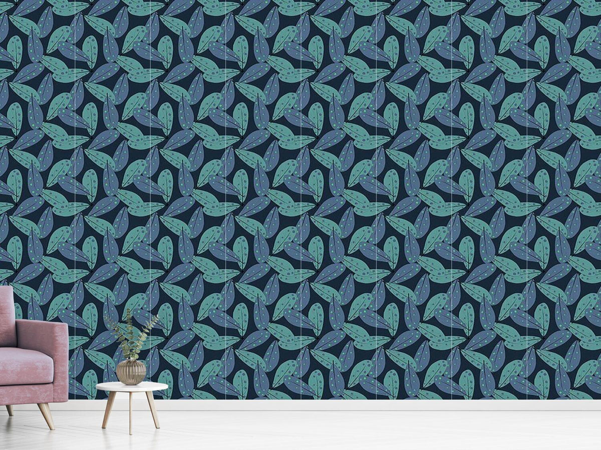 patterned-wallpaper-mystic-leaves