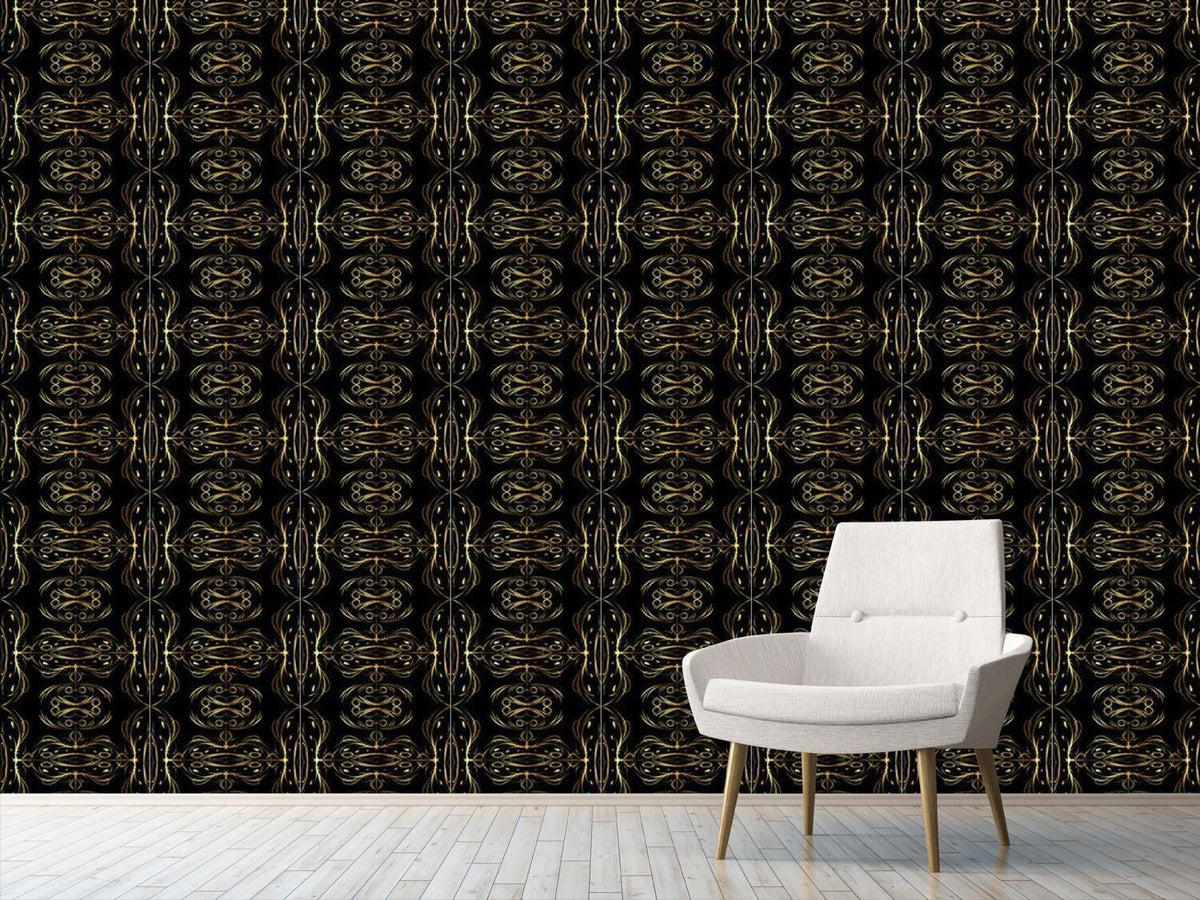 patterned-wallpaper-spinning-gold