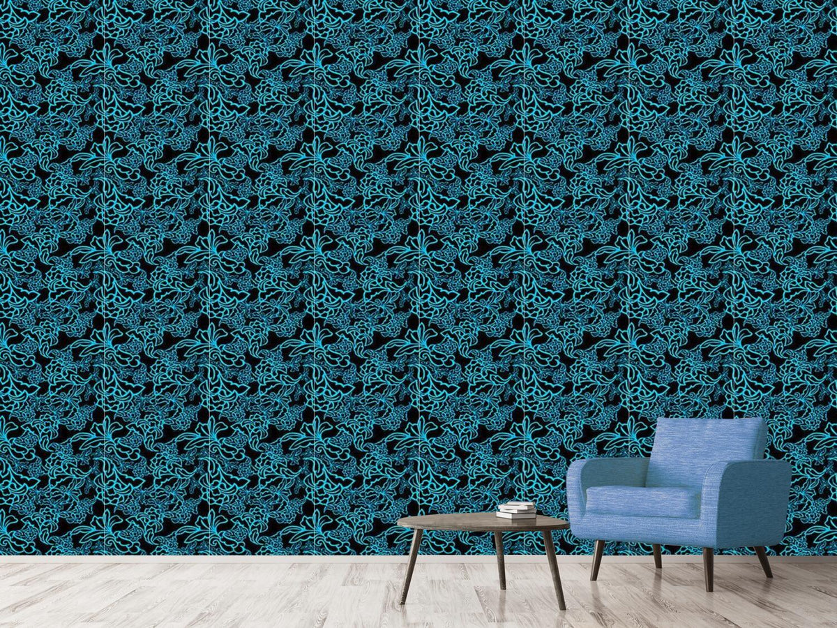 patterned-wallpaper-tendrillars-on-black