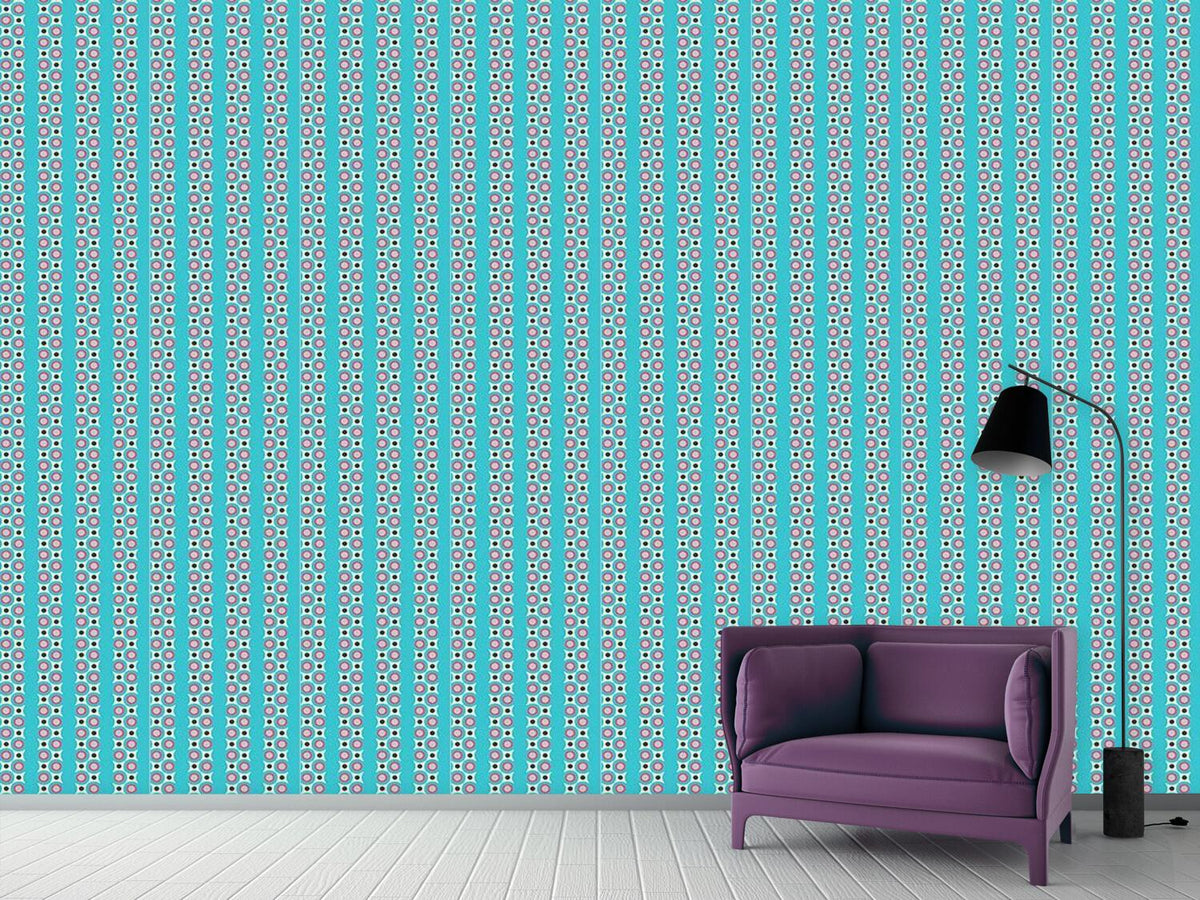 patterned-wallpaper-retro-stripes