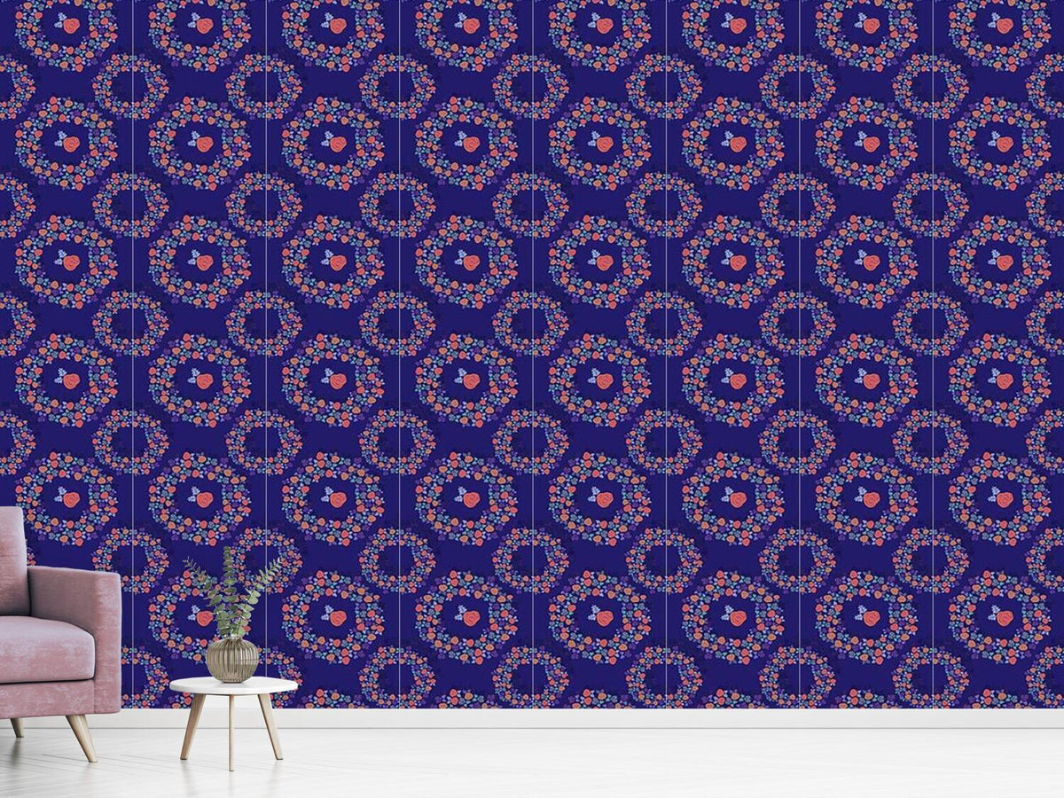 patterned-wallpaper-rose-wreath