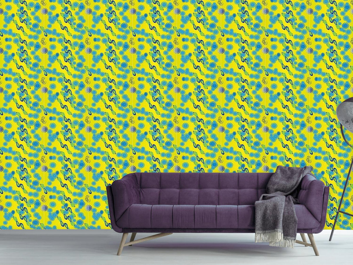 patterned-wallpaper-bellies-paradiese-yellow